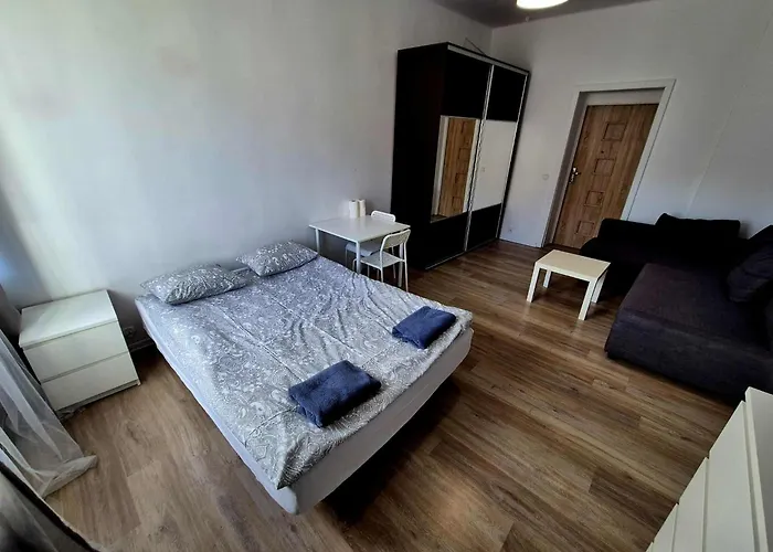 W Centrum Gdyni Swietojanska غدينيا